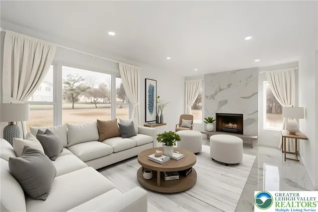 $419,900 | 2641 Yellowstone Drive, Blakeslee, PA 18610