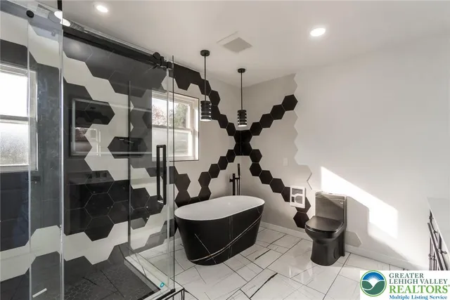 $419,900 | 2641 Yellowstone Drive, Blakeslee, PA 18610