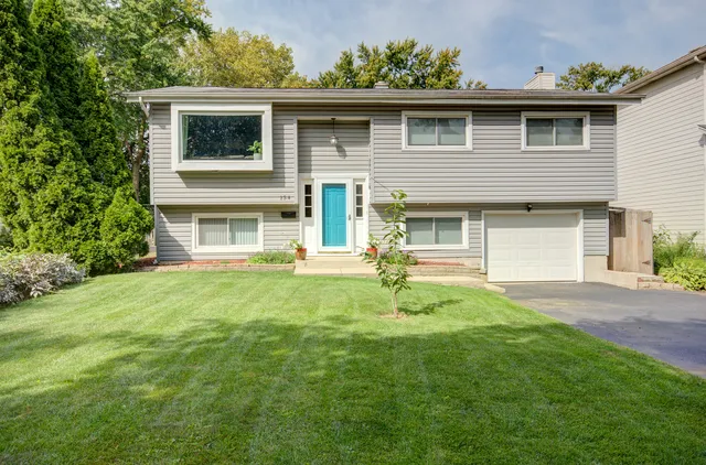 $420,000 | 154 South Ellyn Avenue, Glen Ellyn, IL 60137