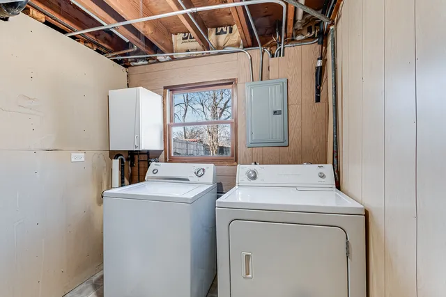 $420,000 | 154 South Ellyn Avenue, Glen Ellyn, IL 60137