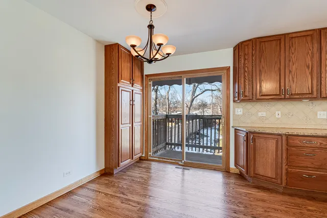 $420,000 | 154 South Ellyn Avenue, Glen Ellyn, IL 60137