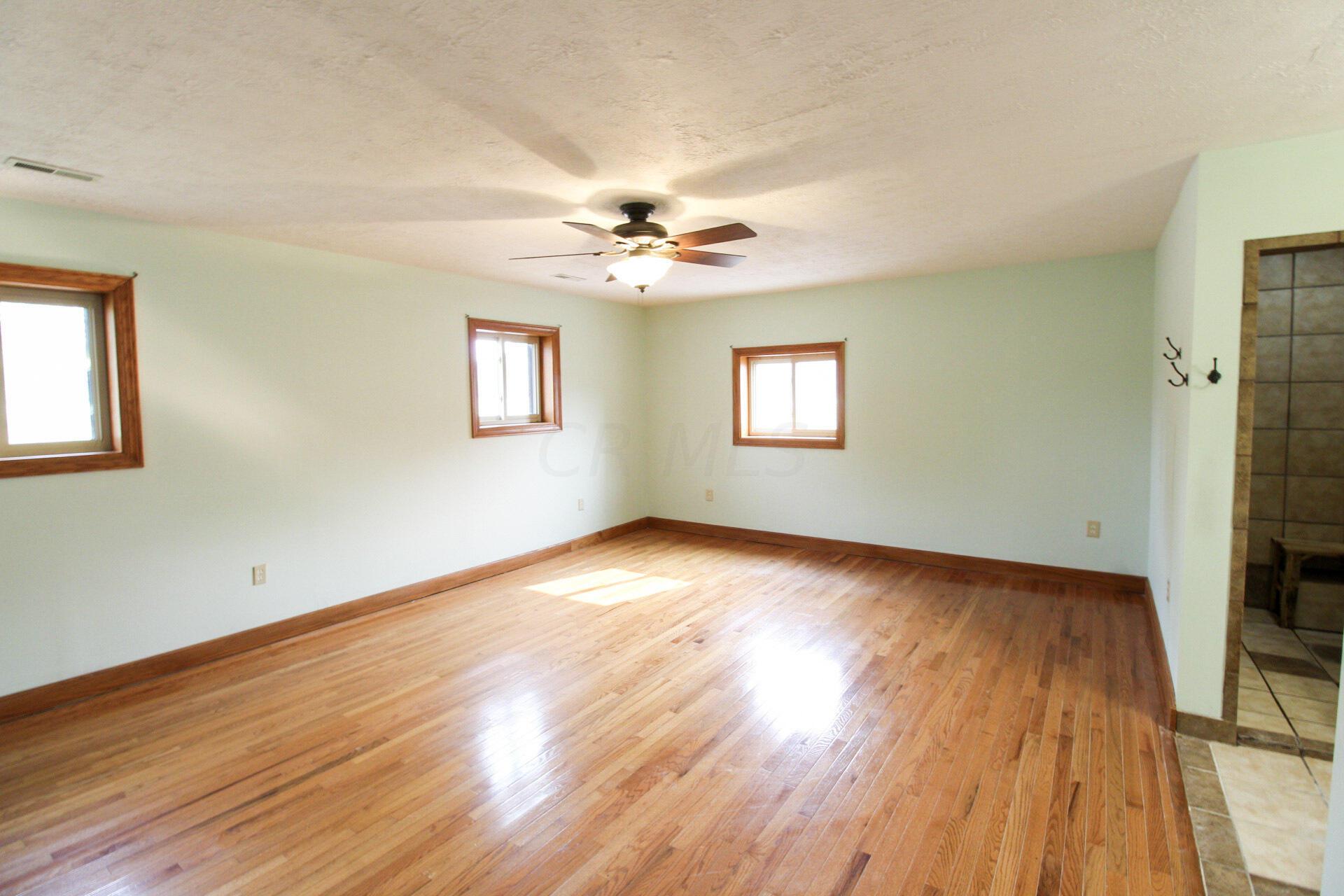 10680 Lancaster-Circleville Road Southwest Amanda, OH 43102 - Photo 9 of 36 Primary Bedroom