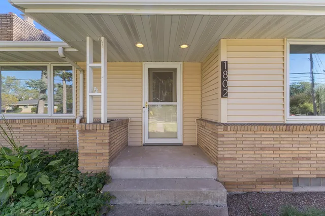 $489,900 | 1802 Lydia Avenue West, Roseville, MN 55113