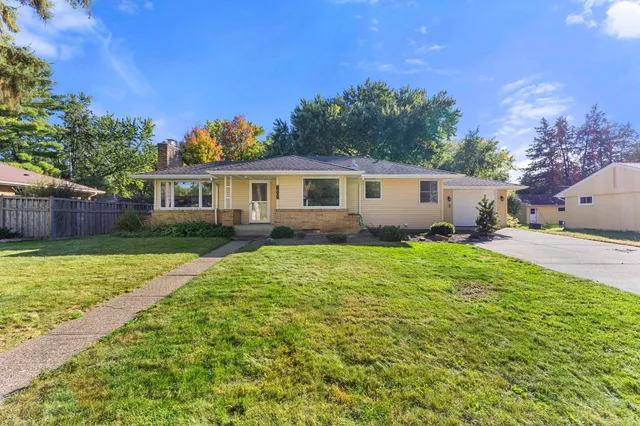 $489,900 | 1802 Lydia Avenue West, Roseville, MN 55113