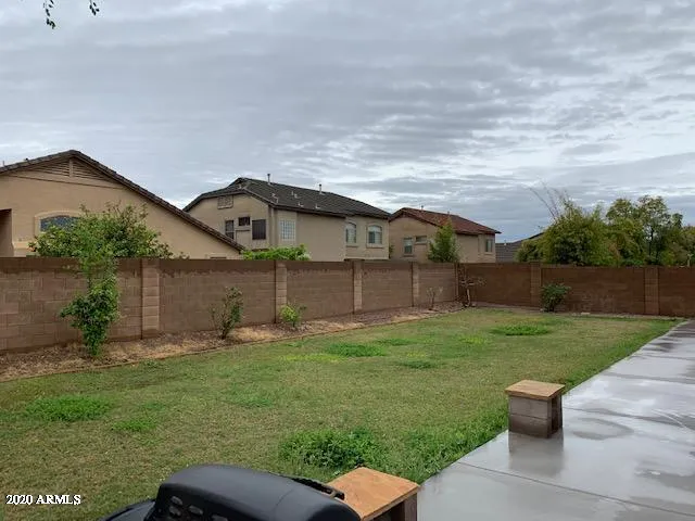 $2,600 | 3901 West Kings Avenue, Phoenix, AZ 85053