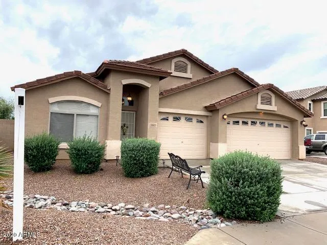 $2,600 | 3901 West Kings Avenue, Phoenix, AZ 85053
