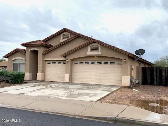 $2,600 | 3901 West Kings Avenue, Phoenix, AZ 85053