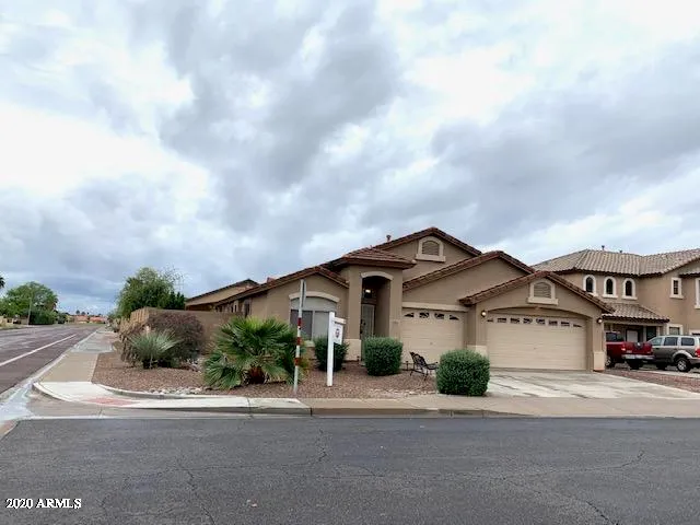 $2,600 | 3901 West Kings Avenue, Phoenix, AZ 85053