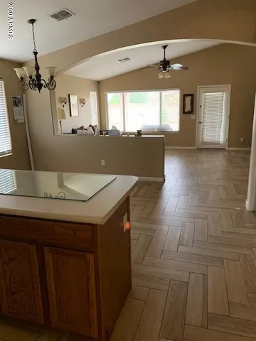 $2,600 | 3901 West Kings Avenue, Phoenix, AZ 85053