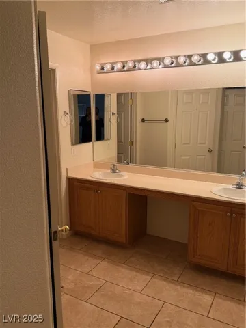 $1,750 | 8164 Herring Avenue, Las Vegas, NV 89147