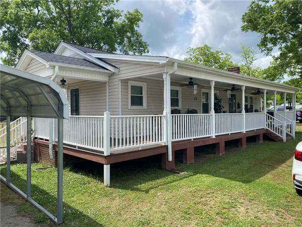 $219,900 | 3 Heyward Avenue, Honea Path, SC 29654