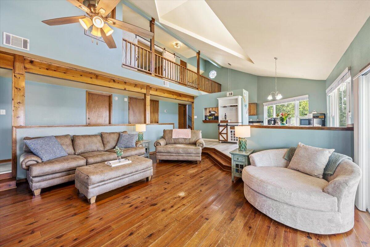7817 Petersen Point Road Milton, FL 32583 - Photo 4 of 54