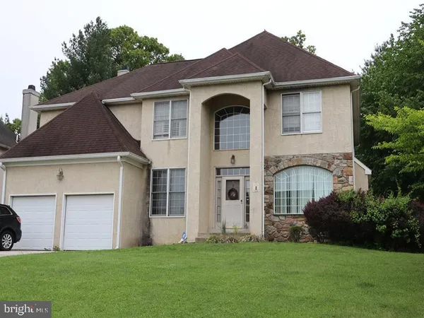 $950,000 | 1 Kathryn Lane, Broomall, PA 19008