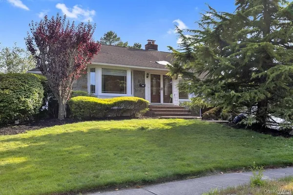 $1,495,000 | 128 Hazelwood Drive, Jericho, NY 11753