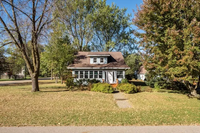 $249,900 | 407 Main Avenue, Carlos, MN 56319