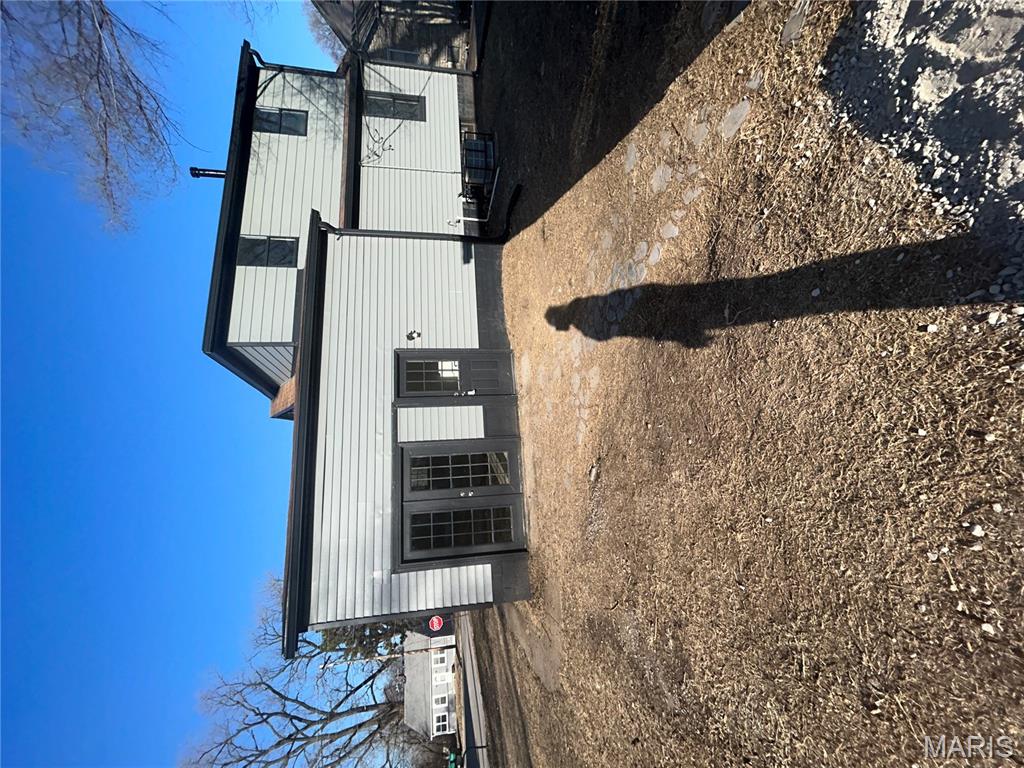 3306 Falling Springs Road Cahokia, IL 62206 - Photo 15 of 16