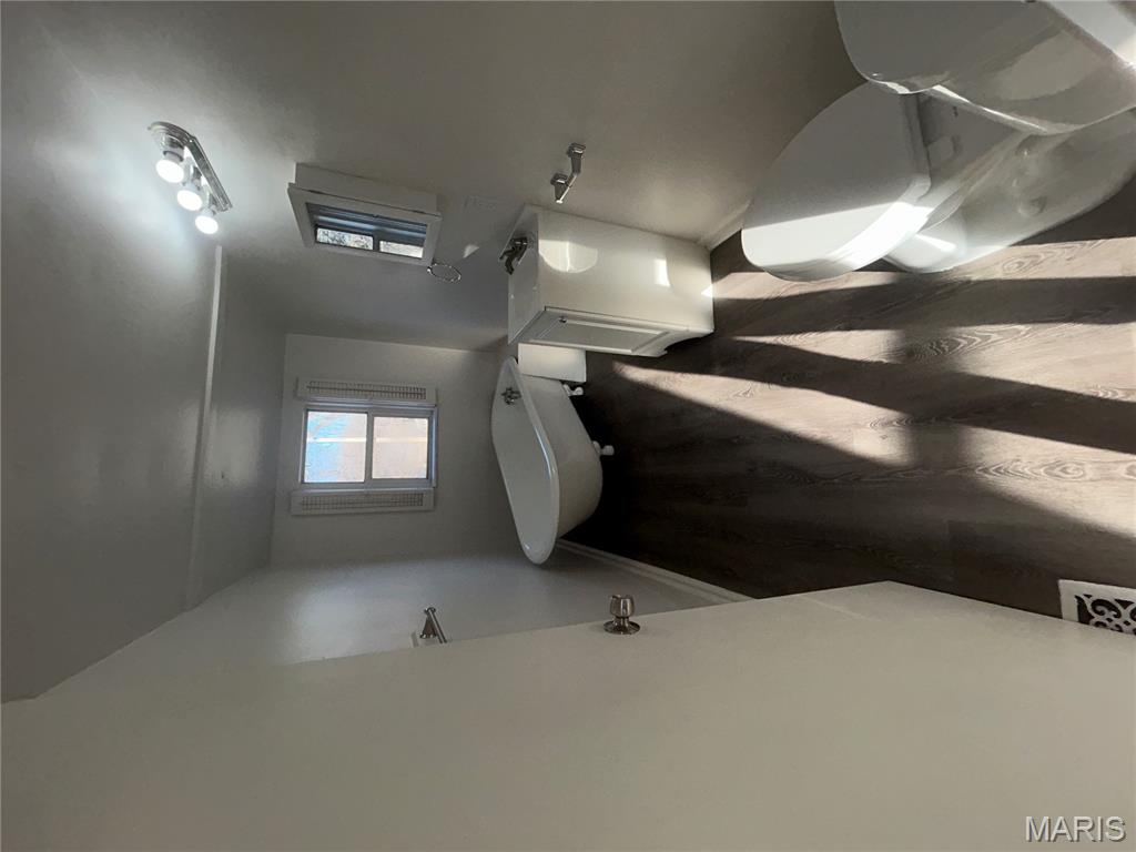 3306 Falling Springs Road Cahokia, IL 62206 - Photo 9 of 16