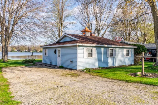 $269,000 | 520 Ln 201b Ball Lake, Hamilton, IN 46742