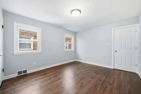 $289,900 | 2658 West 83rd Street, Chicago, IL 60652