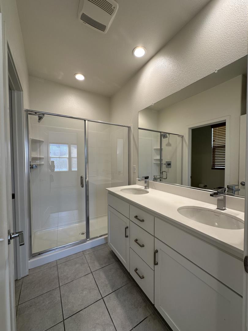 37649 Cape Cod Road Newark, CA 94560 - Photo 5 of 22