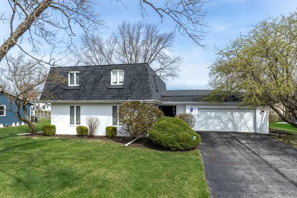 $399,900 | 2021 Alschuler Drive, Aurora, IL 60506