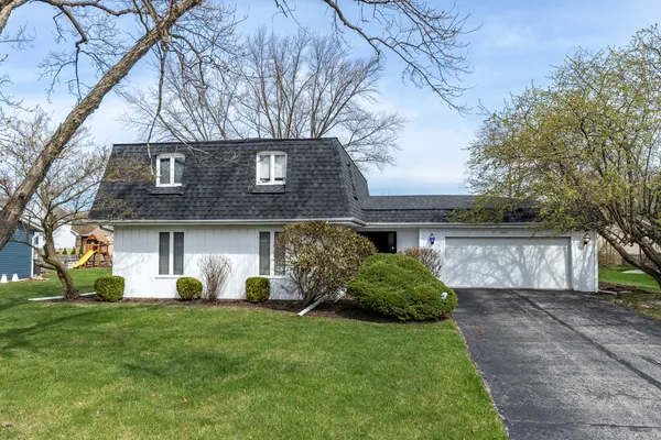$399,900 | 2021 Alschuler Drive, Aurora, IL 60506