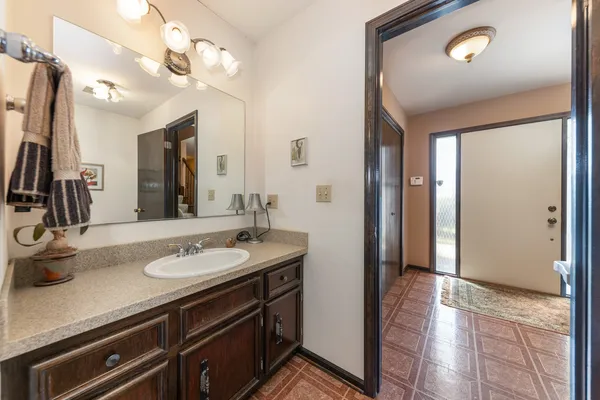 $399,900 | 2021 Alschuler Drive, Aurora, IL 60506
