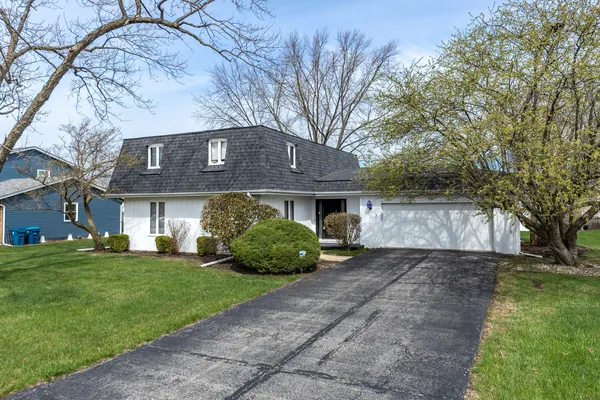 $399,900 | 2021 Alschuler Drive, Aurora, IL 60506