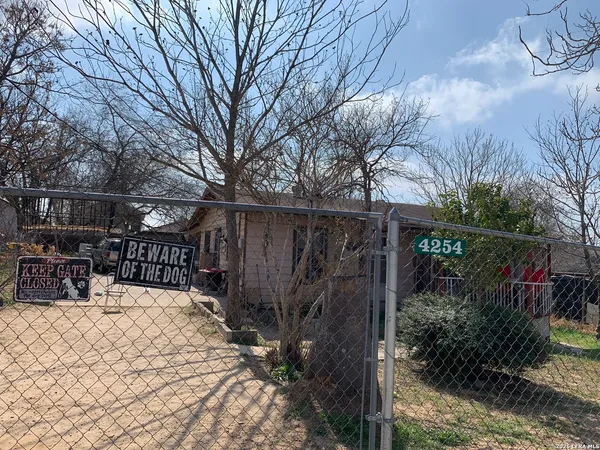 a view of roof with sitting area