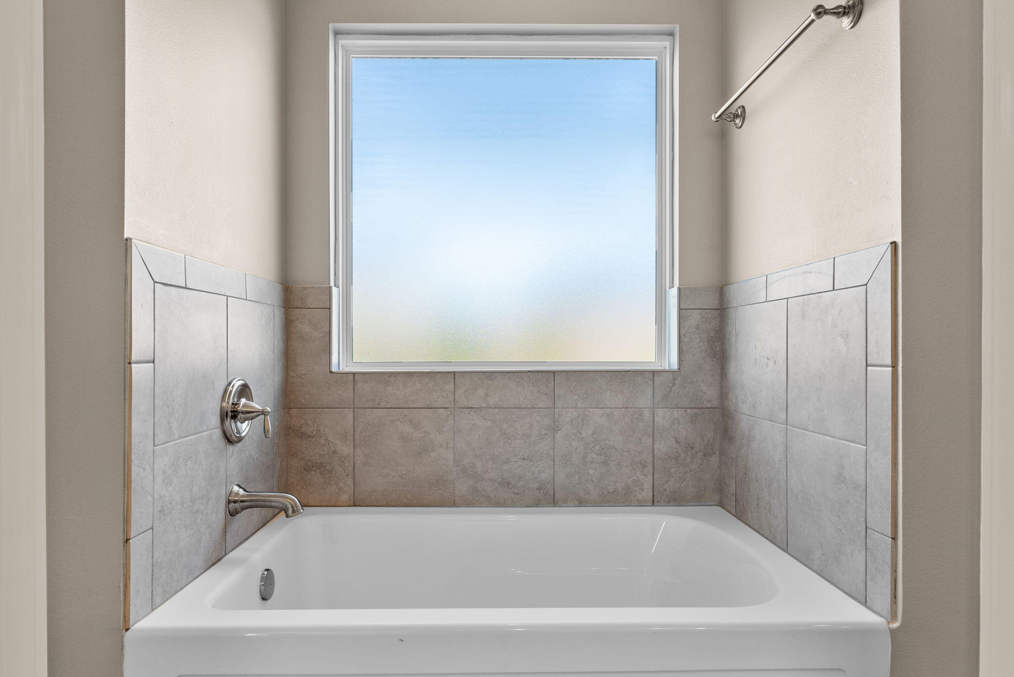 266 Partridge Lane Freeport, FL 32439 - Photo 24 of 36 a bathroom with a bathtub