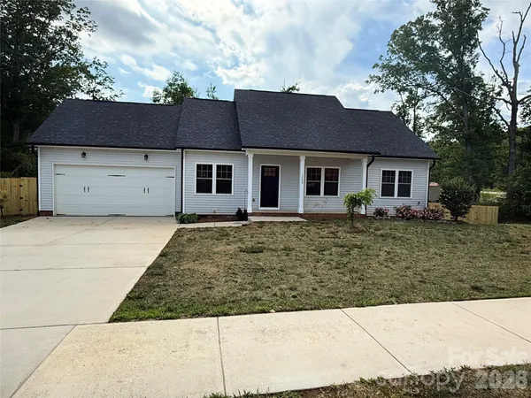 $319,900 | 1700 Ivey Court, Lincolnton, NC 28092