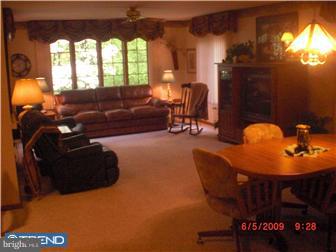 507 Arrowhead Trail Sinking Spring, PA 19608 - Photo 8 of 12 Family Room
