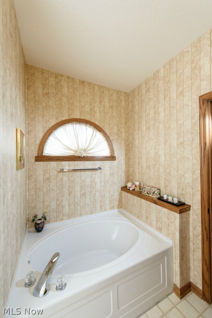 2411 Charing Cross Road Northwest Canton, OH 44708 - Photo 14 of 21 Gallery Image 14