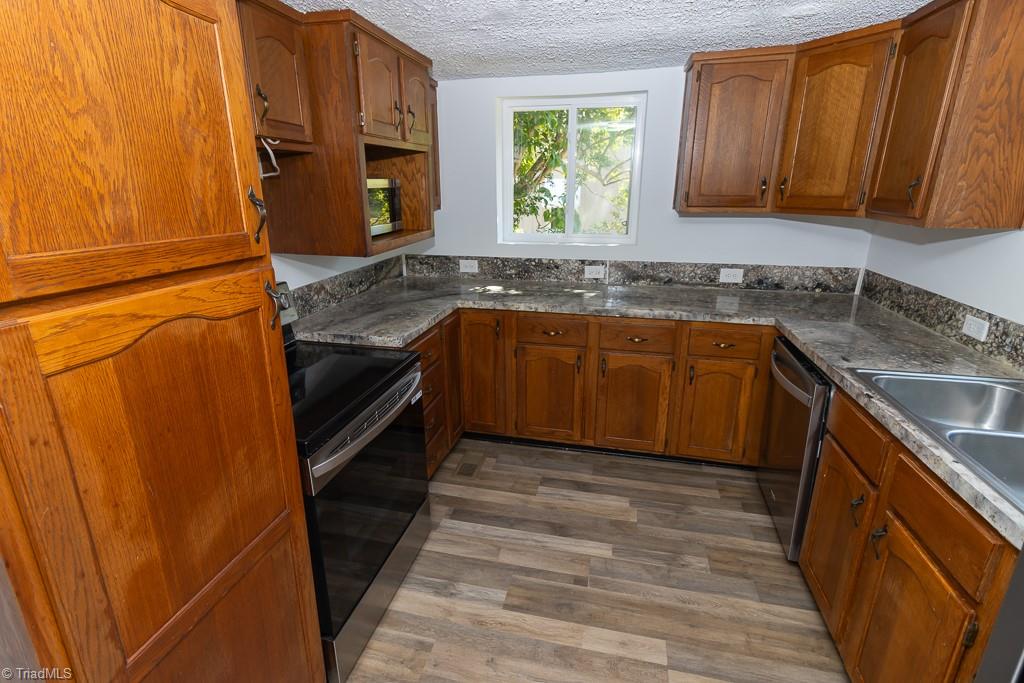 426 Hasty School Road Thomasville, NC 27360 - Photo 7 of 24
