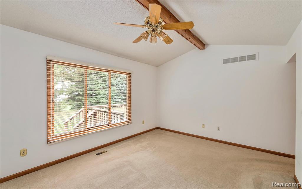 2199 London Bridge Drive Rochester Hills, MI 48307 - Photo 7 of 18