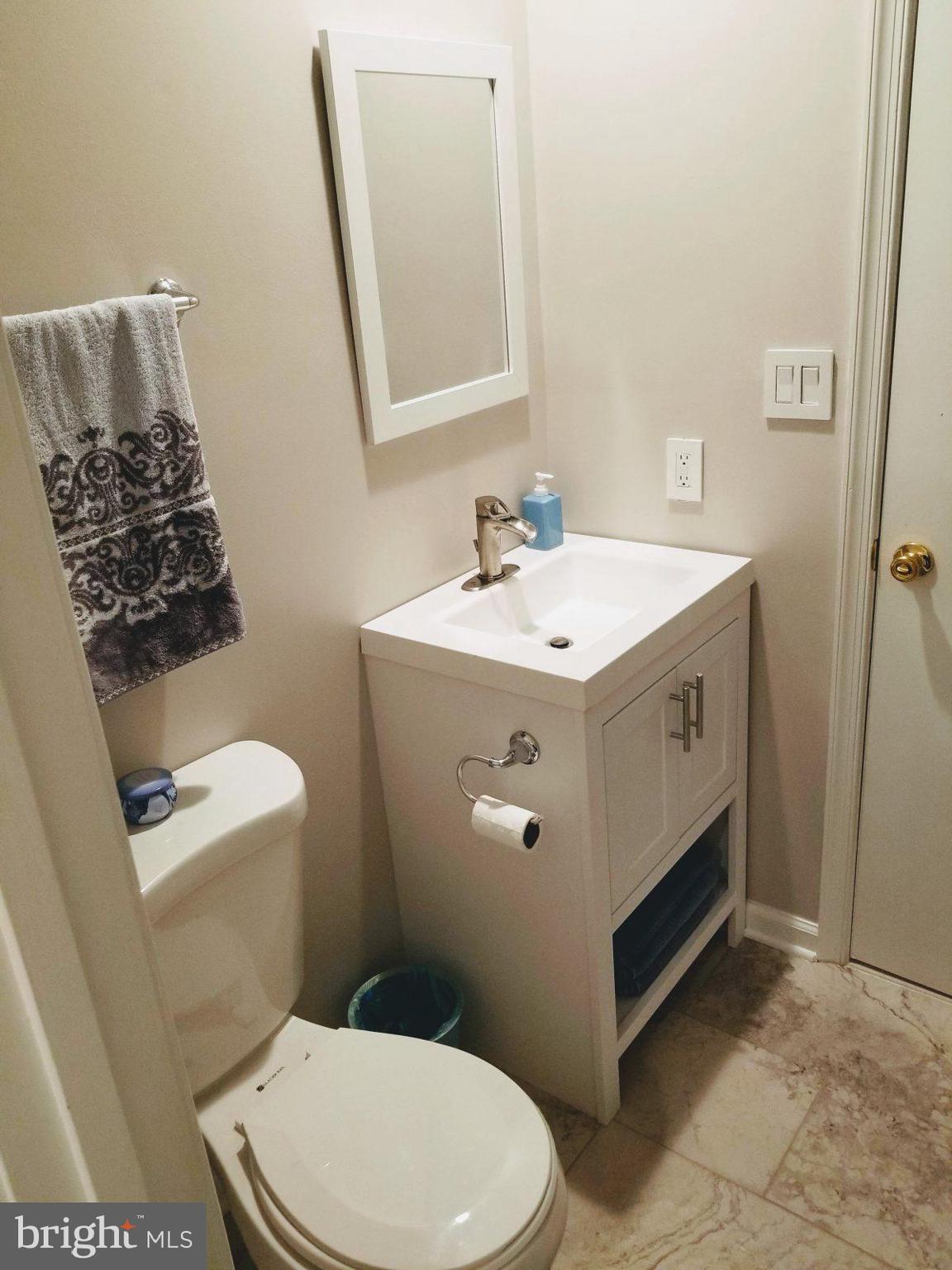 11120 Beaver Trail Court Reston, VA 20191 - Photo 10 of 19 Gallery Image 10