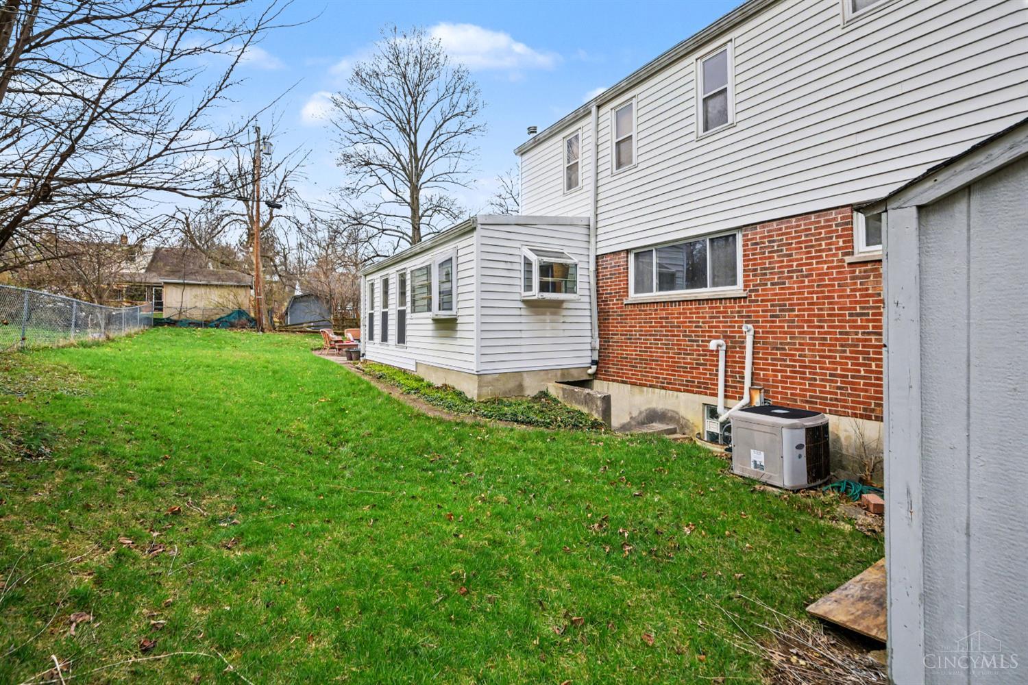 1 Jennings Road Greenhills, OH 45218 - Photo 24 of 26