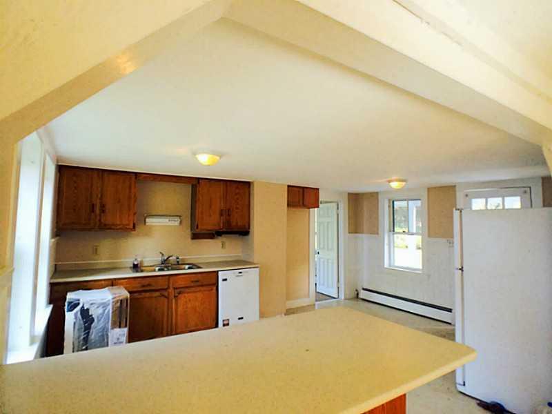 82 Ocean Park Road Saco, ME 04072 - Photo 7 of 31 Kitchen.