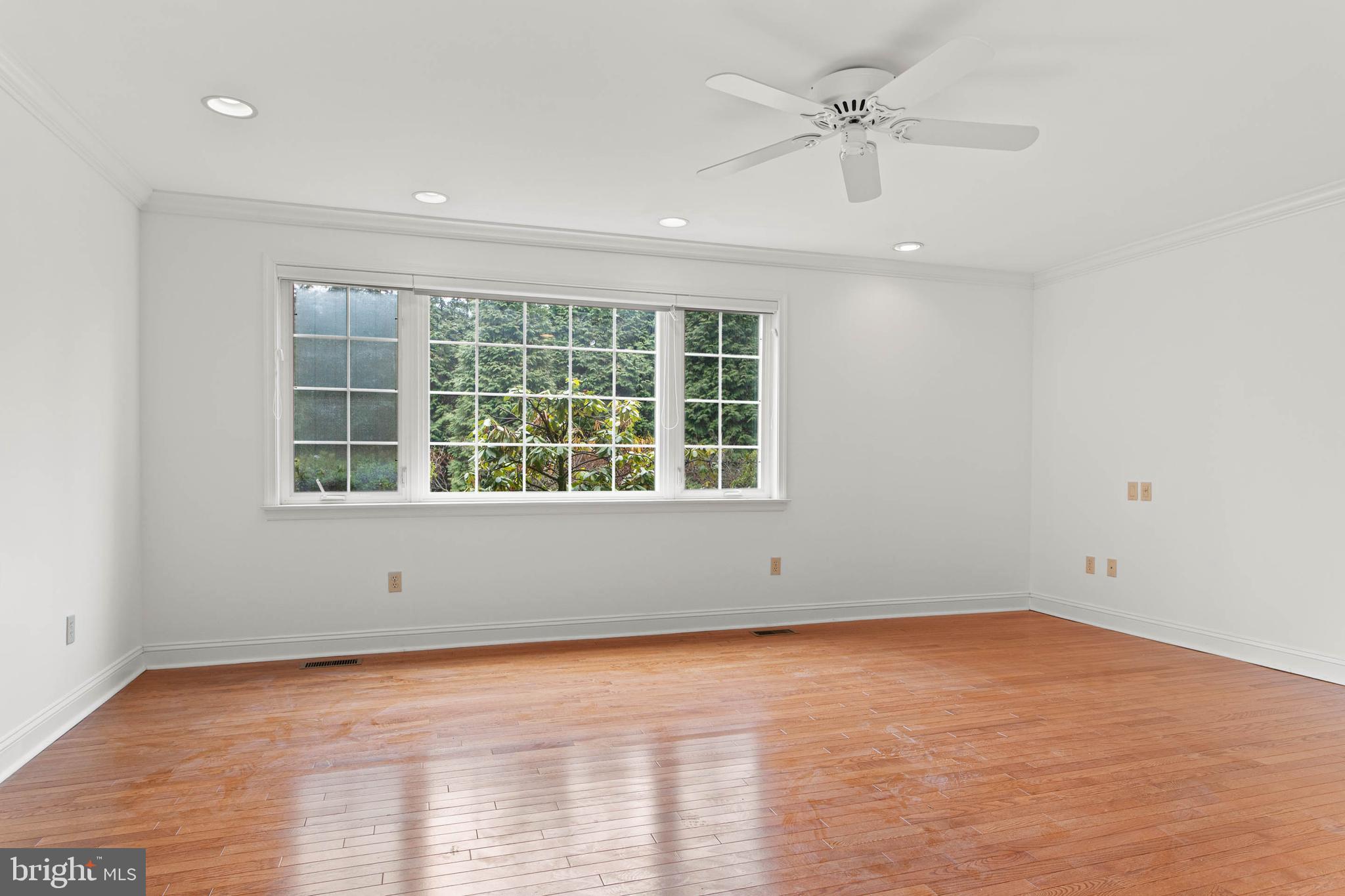 753 Mustin Lane Villanova, PA 19085 - Photo 20 of 40 an empty room with a window