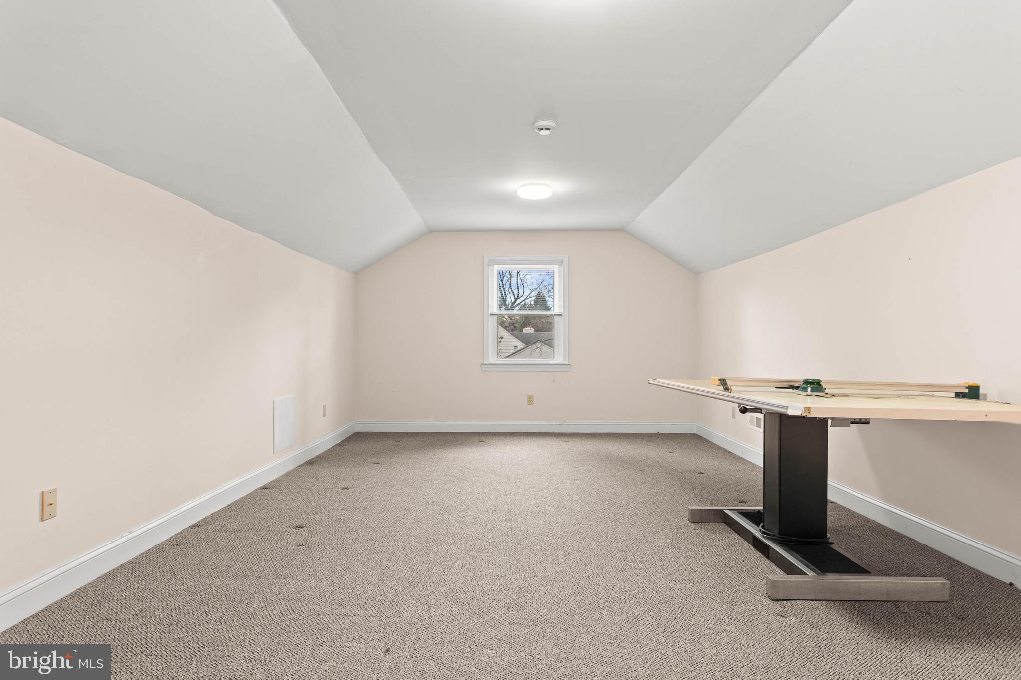 753 Mustin Lane Villanova, PA 19085 - Photo 34 of 40 a view of room and window