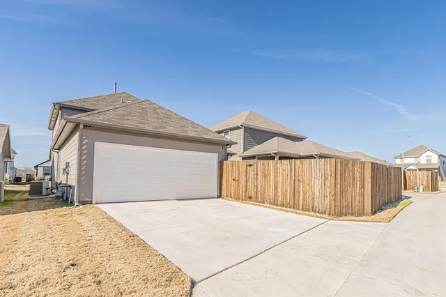 $2,850 | 2935 Brittlebush Drive, Fort Worth, TX 76108