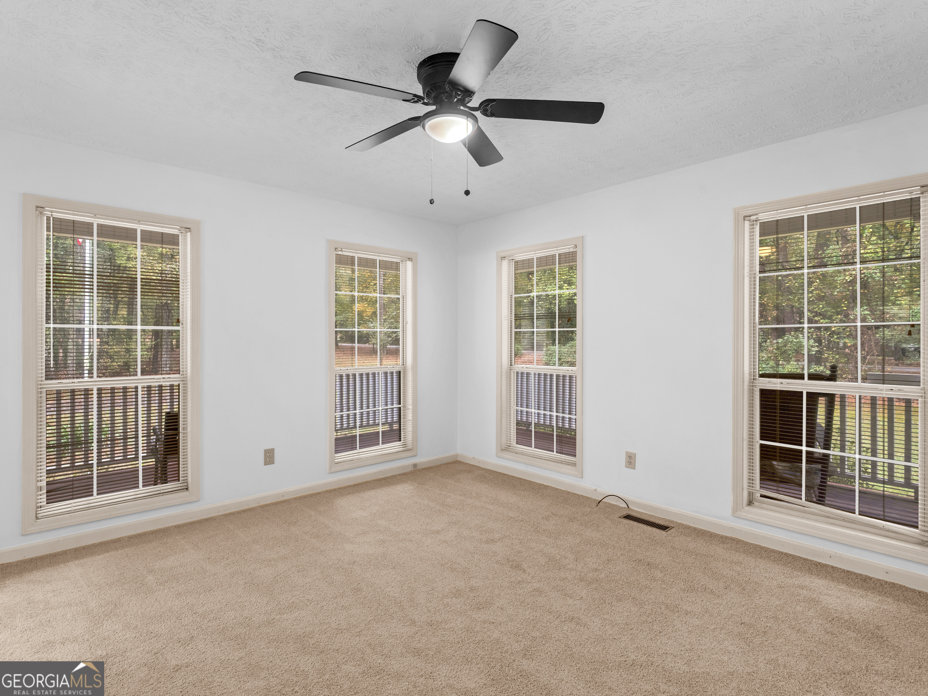 12012 Turner Road Hampton, GA 30228 - Photo 17 of 38 a view of an empty room with a window