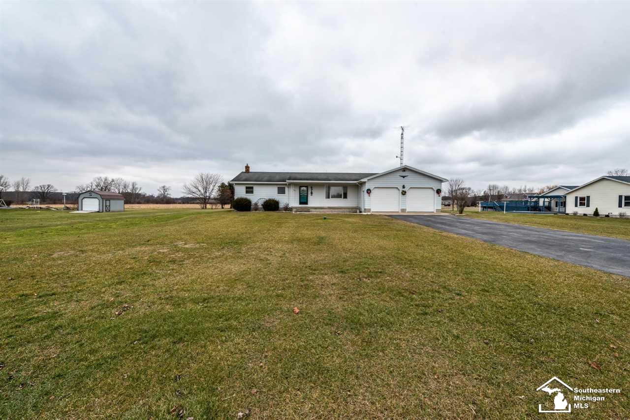 13360 West Albain Road Petersburg, MI 49270 - Photo 4 of 21 31366746-3.JPG
