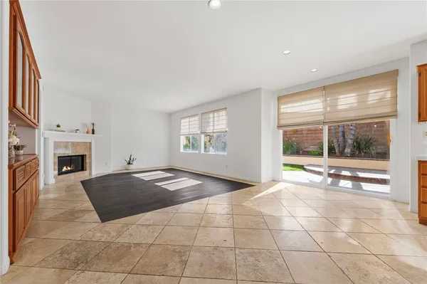 $2,199,900 | 75 Ashford, Irvine, CA 92618