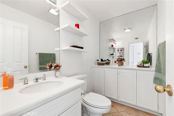 $2,199,900 | 75 Ashford, Irvine, CA 92618