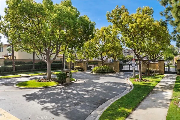 $2,199,900 | 75 Ashford, Irvine, CA 92618