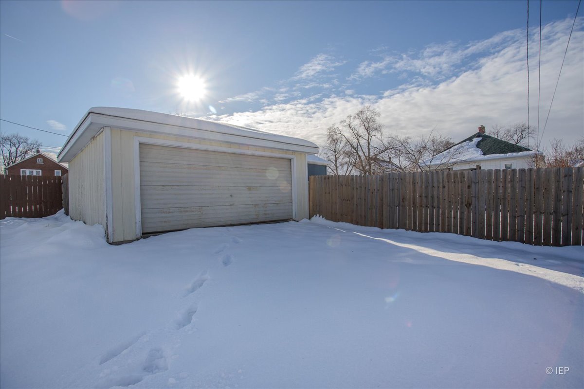 1104 Cora Street Joliet, IL 60435 - Photo 20 of 20 a view of a garage