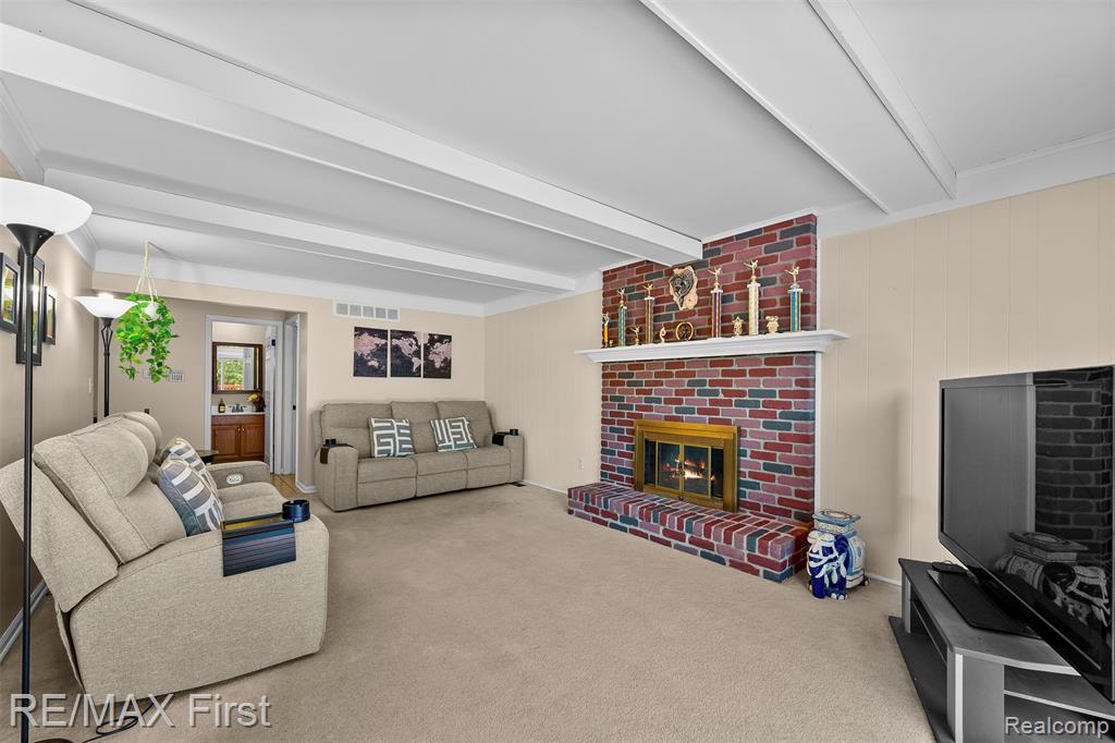 36010 Congress Road Farmington, MI 48335 - Photo 17 of 34