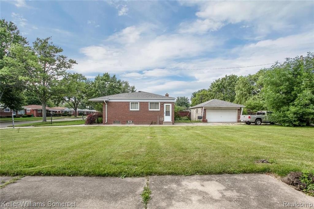 18309 Stephens Eastpointe, MI 48021 - Photo 23 of 23 Gallery Image 23