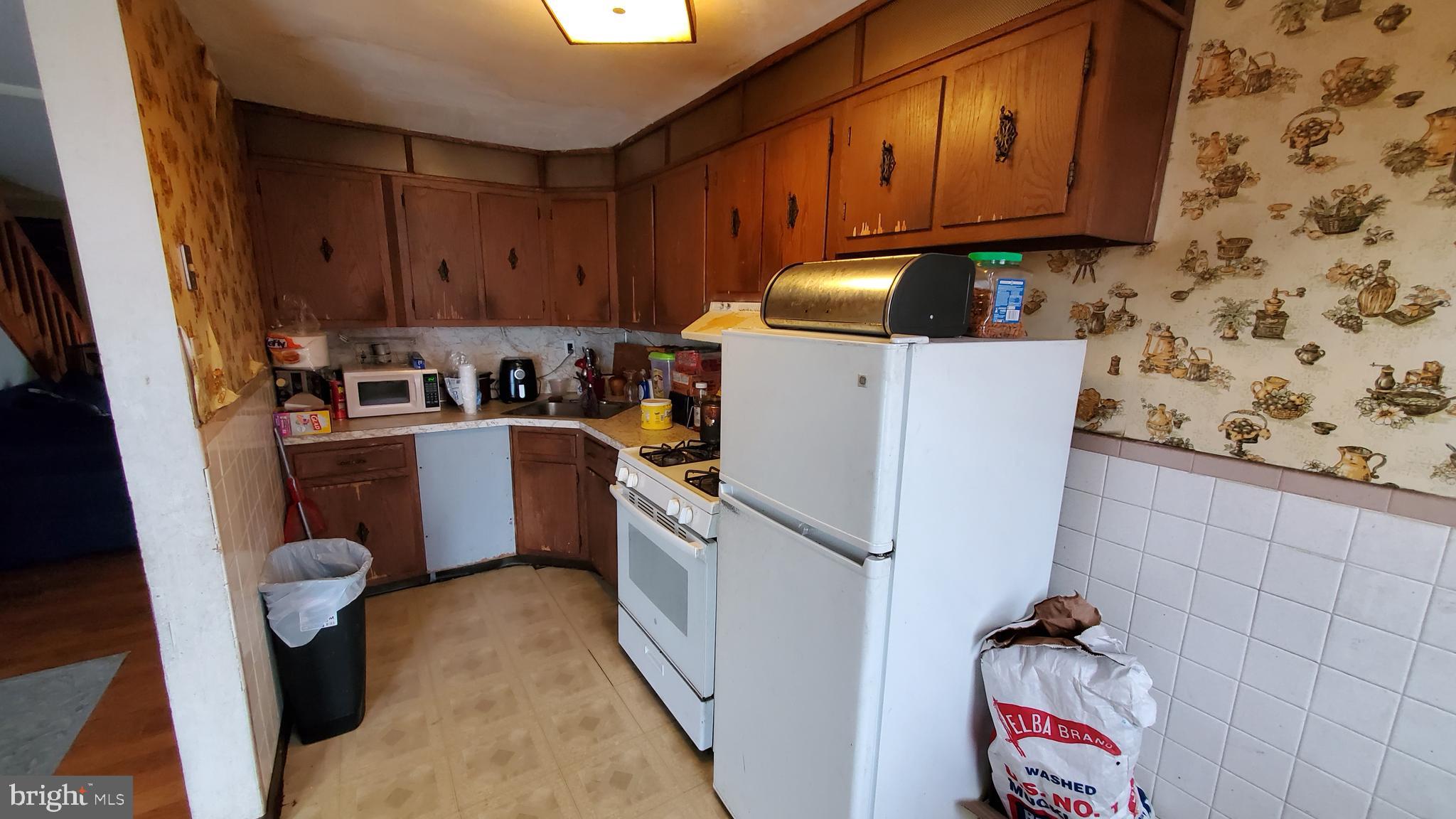 1316 Edgehill Road Darby, PA 19023 - Photo 6 of 21 Gallery Image 6